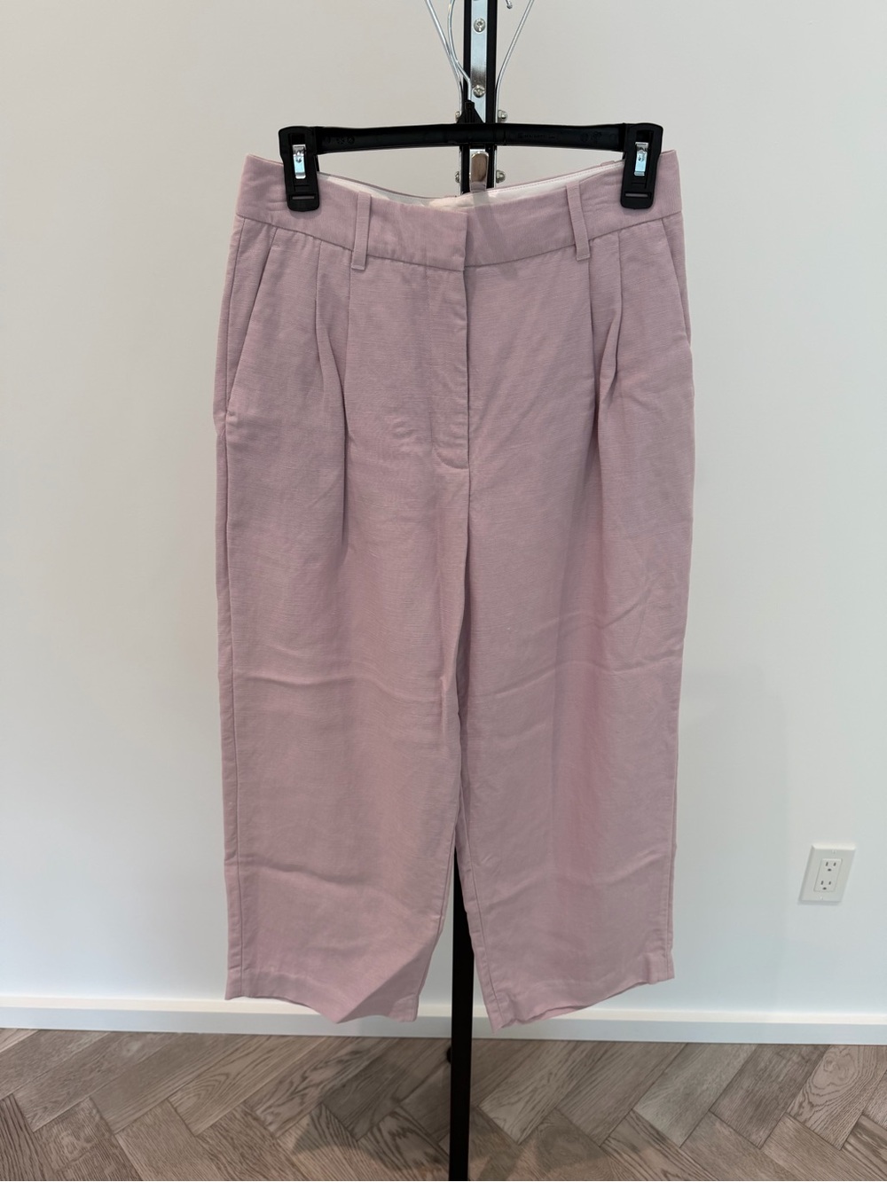 Aritzia Effortless Pant in Light Mauve